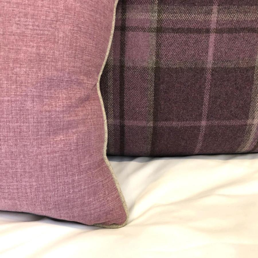 Chestnuts House Boutique B&B Bath Exterior photo Tweed cushions