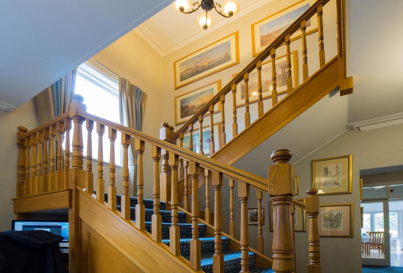 Chestnuts House Boutique B&B Bath Exterior photo The staircase