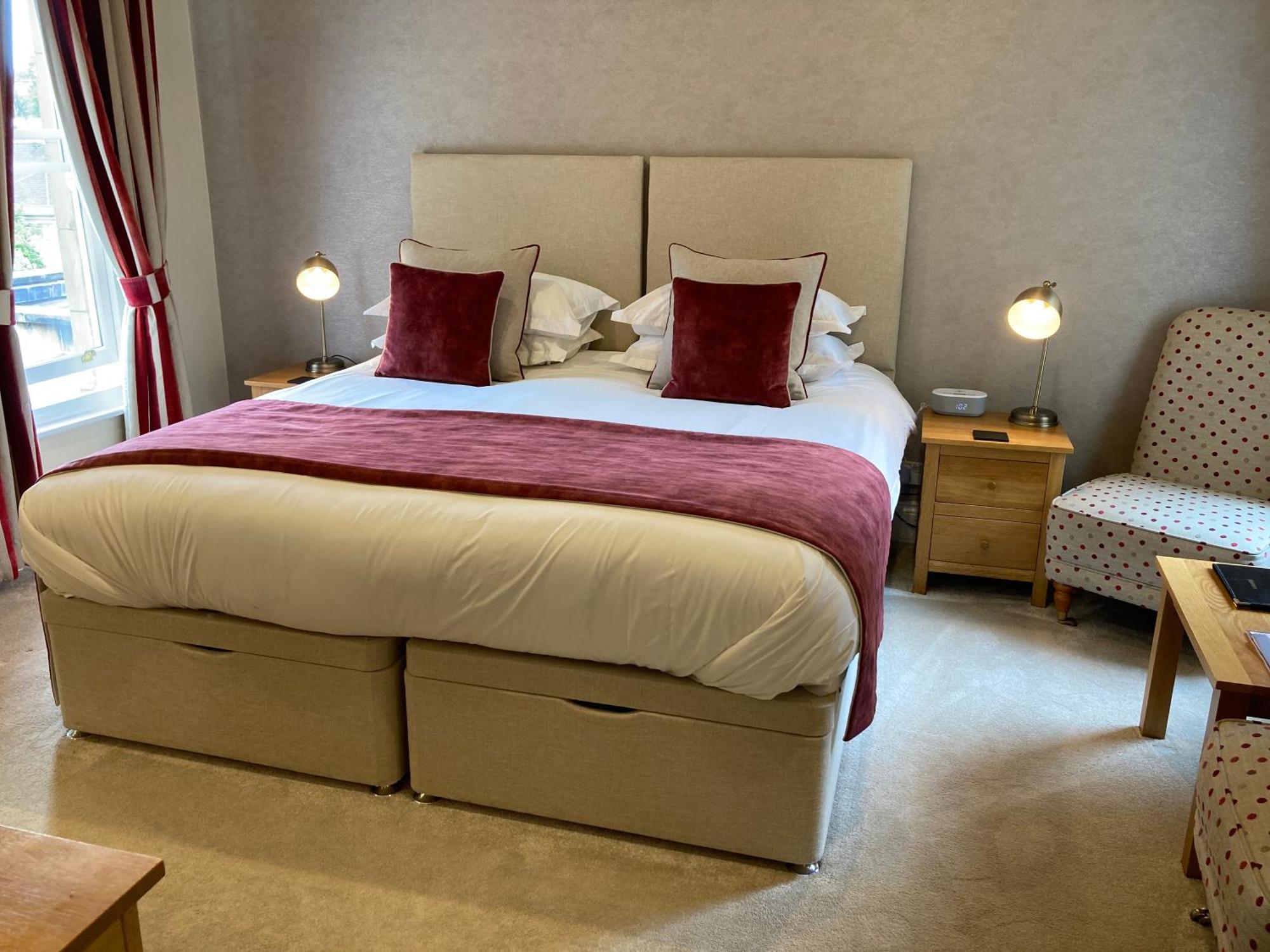 Chestnuts House Boutique B&B Bath Exterior photo A double bed with storage underneath